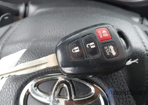 2016 Toyota Corolla S z USA, uszkodzony, nr VIN 2T1BURHE3GC503104